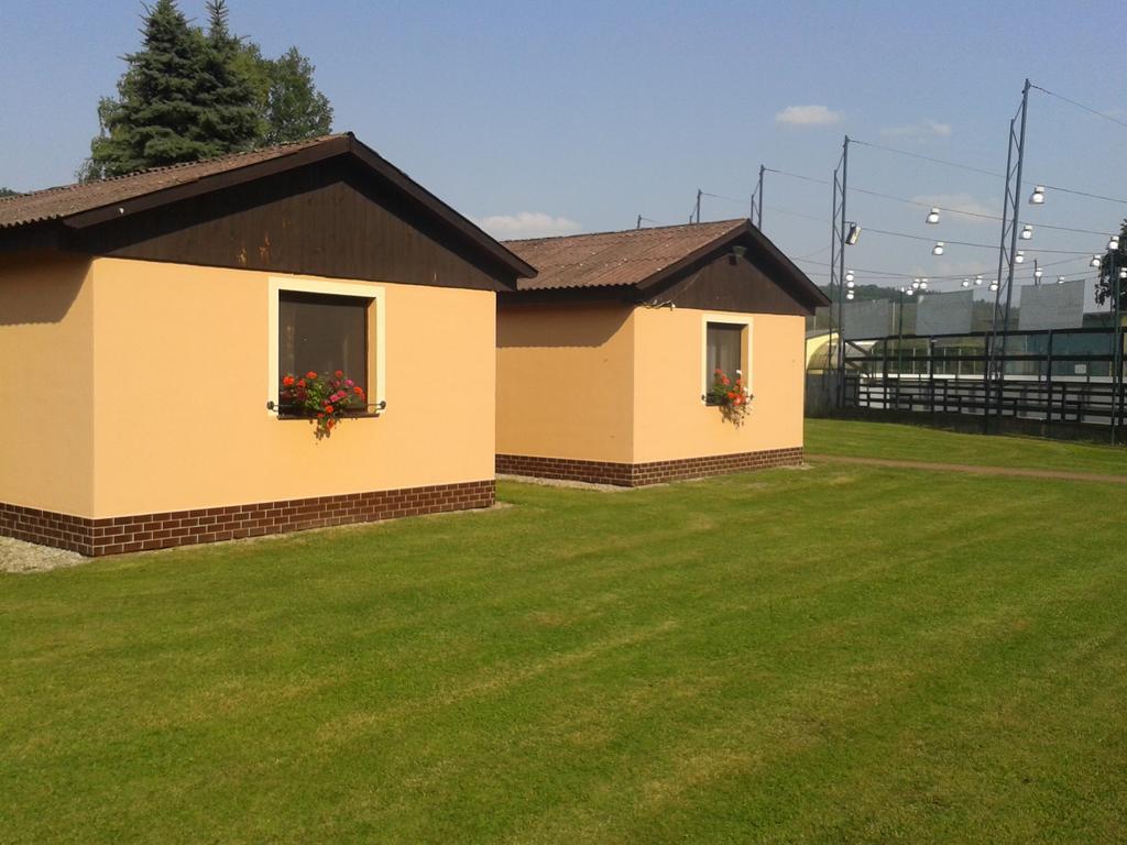 Sportcentrum Dvorak Hluboka nad Vltavou Exterior photo